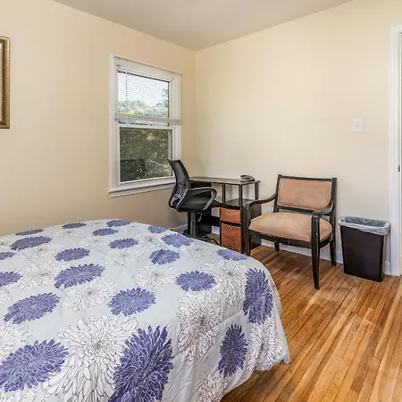 Centrally Located Spacious Abode Charlotte Exterior photo