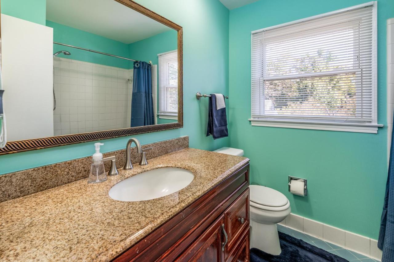 Centrally Located Spacious Abode Сasa de vacaciones *