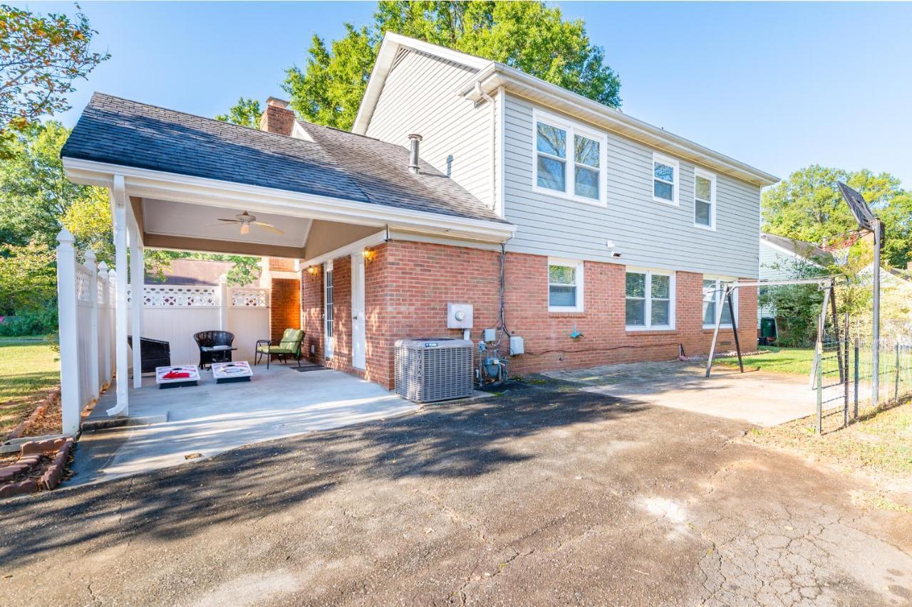 Centrally Located Spacious Abode Holiday home Charlotte