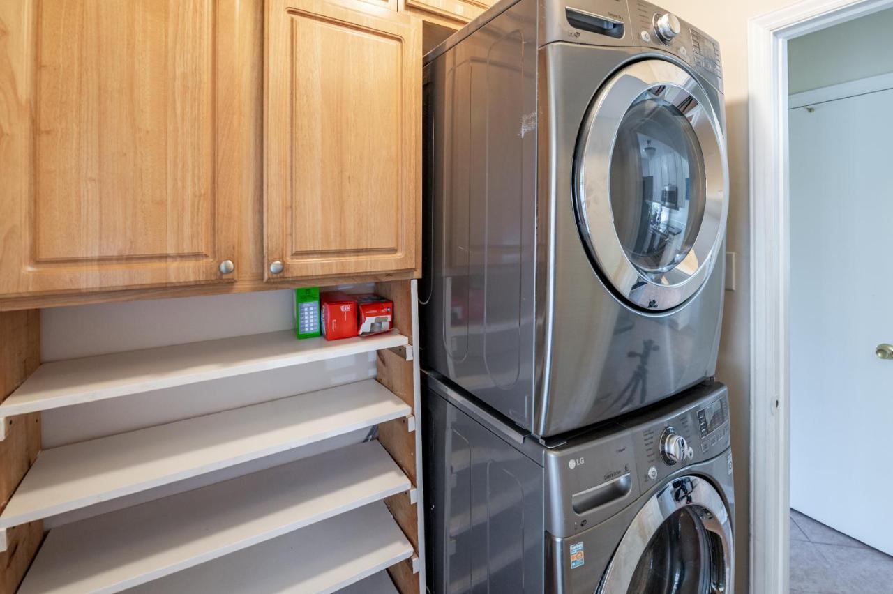 Centrally Located Spacious Abode Holiday home Charlotte