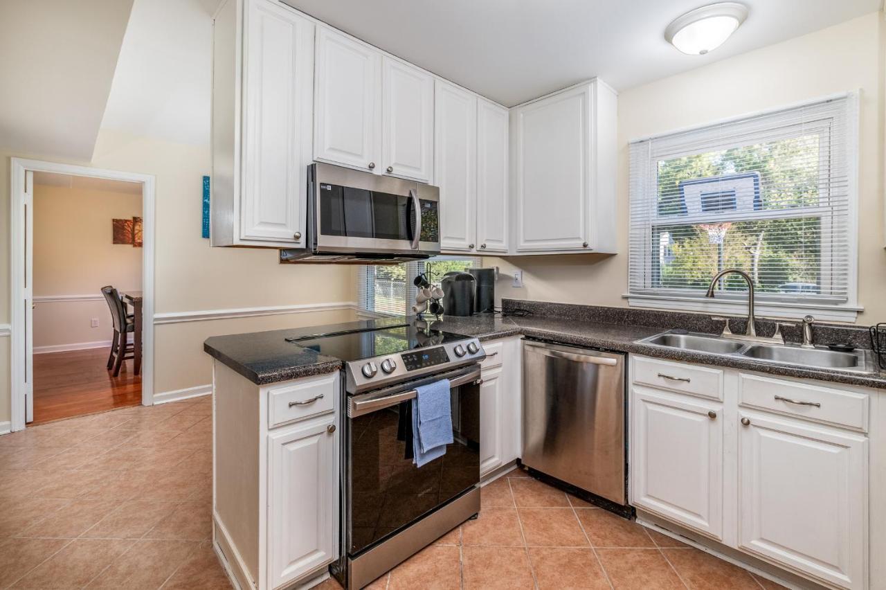 Сasa de vacaciones Centrally Located Spacious Abode Charlotte