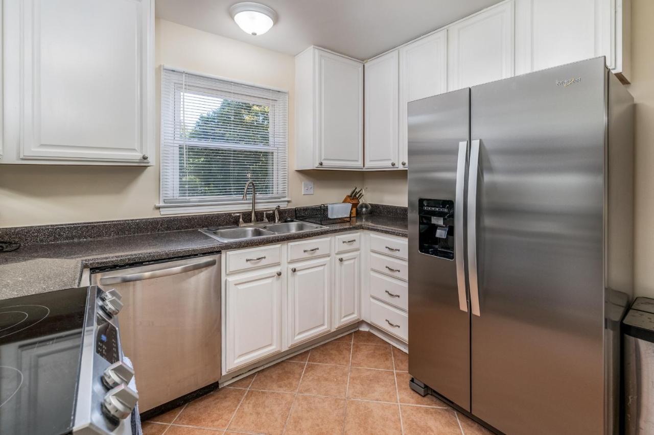Holiday home Centrally Located Spacious Abode
